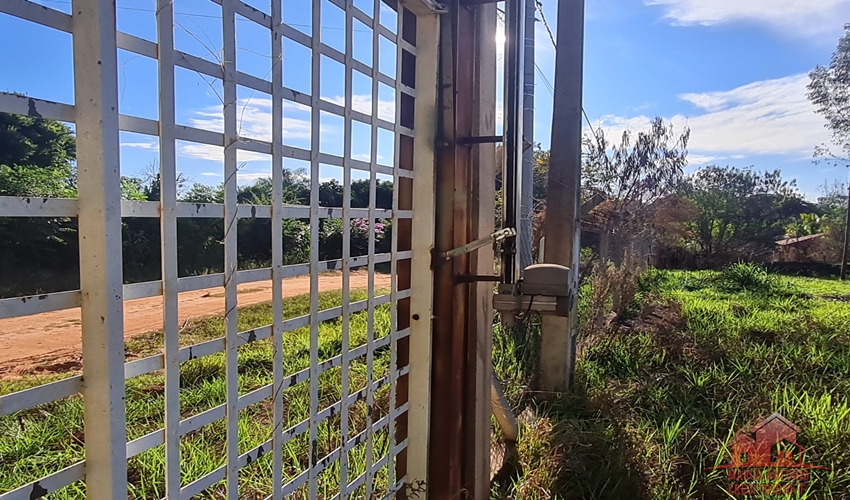 Excelente Chácara a Venda de 3.000 m² a 4 Km de Bauru – SP Excelente Chácara a Venda de 3.000 m² a 4 Km de Bauru – SP