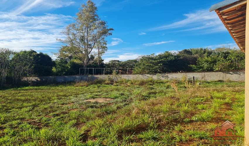 Excelente Chácara a Venda de 3.000 m² a 4 Km de Bauru – SP Excelente Chácara a Venda de 3.000 m² a 4 Km de Bauru – SP