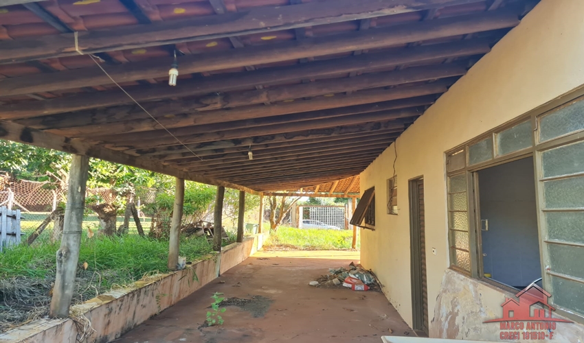 Excelente Chácara a Venda de 3.000 m² a 4 Km de Bauru – SP Excelente Chácara a Venda de 3.000 m² a 4 Km de Bauru – SP