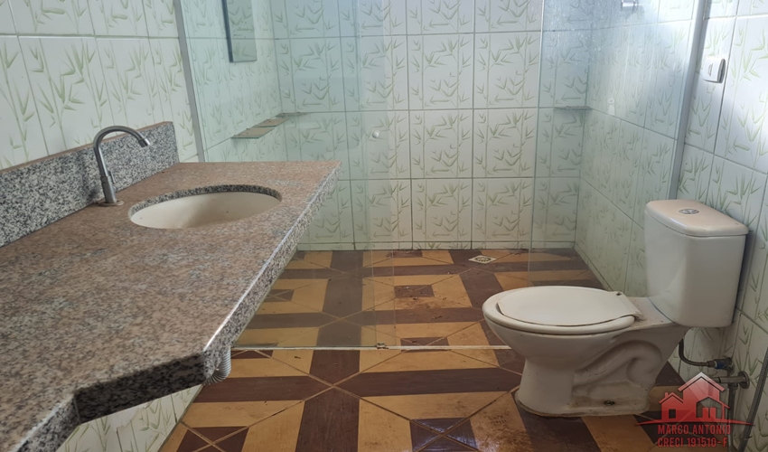 Excelente Chácara a Venda de 3.000 m² a 4 Km de Bauru – SP Excelente Chácara a Venda de 3.000 m² a 4 Km de Bauru – SP