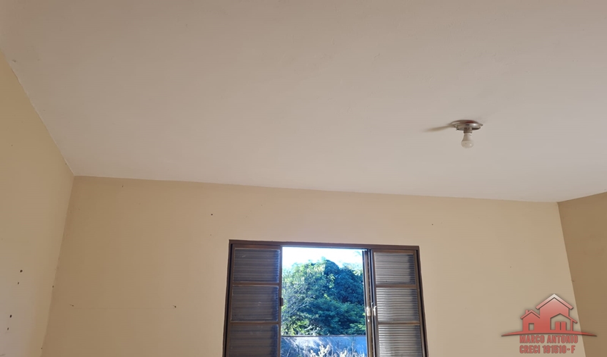 Excelente Chácara a Venda de 3.000 m² a 4 Km de Bauru – SP Excelente Chácara a Venda de 3.000 m² a 4 Km de Bauru – SP
