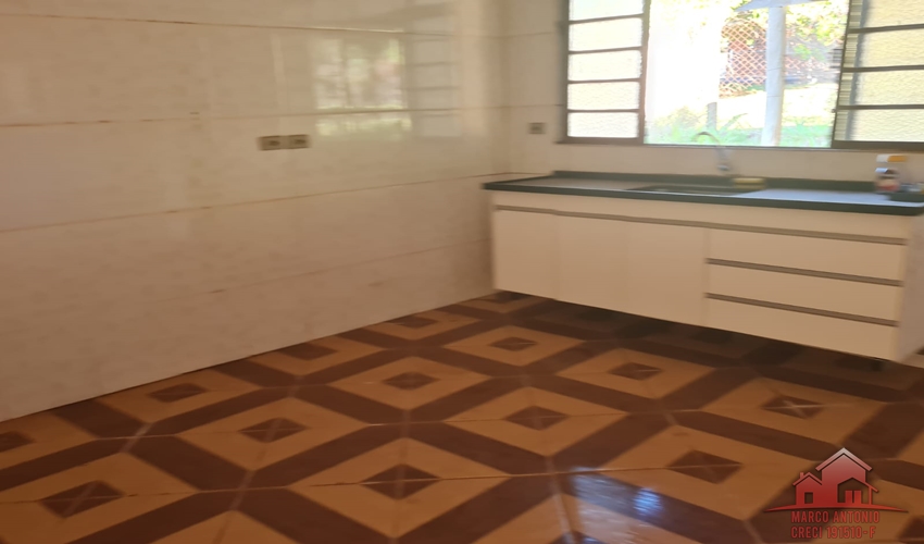 Excelente Chácara a Venda de 3.000 m² a 4 Km de Bauru – SP Excelente Chácara a Venda de 3.000 m² a 4 Km de Bauru – SP
