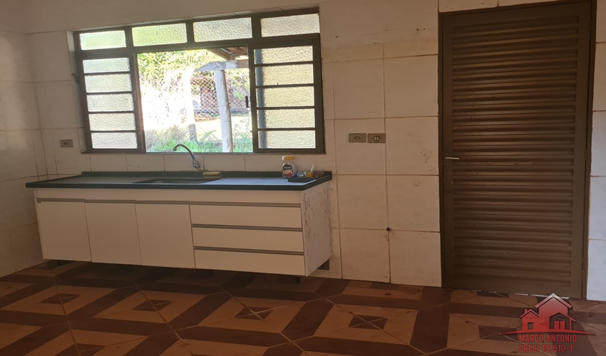 Excelente Chácara a Venda de 3.000 m² a 4 Km de Bauru – SP Excelente Chácara a Venda de 3.000 m² a 4 Km de Bauru – SP