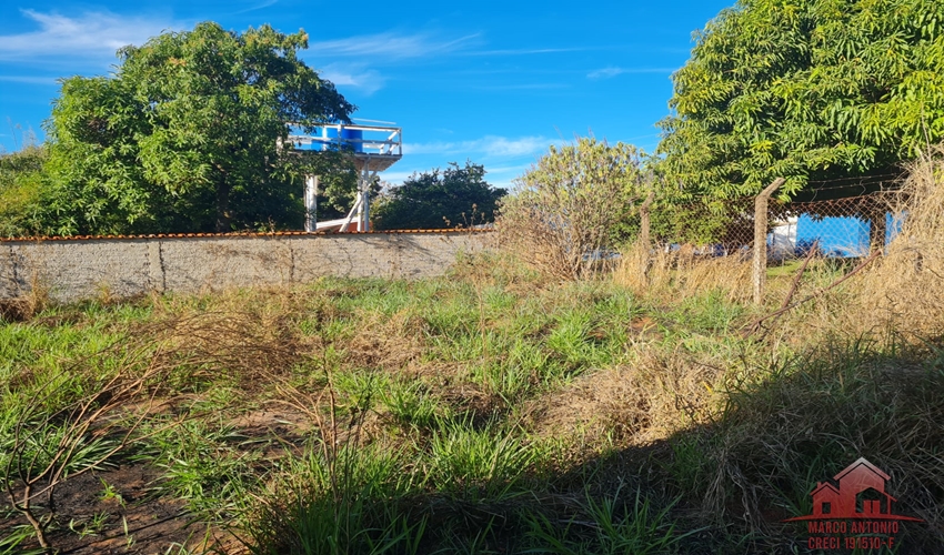 Excelente Chácara a Venda de 3.000 m² a 4 Km de Bauru – SP Excelente Chácara a Venda de 3.000 m² a 4 Km de Bauru – SP