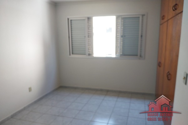 Apartamento no  Residencial Camelot a Venda em  Bauru, SP