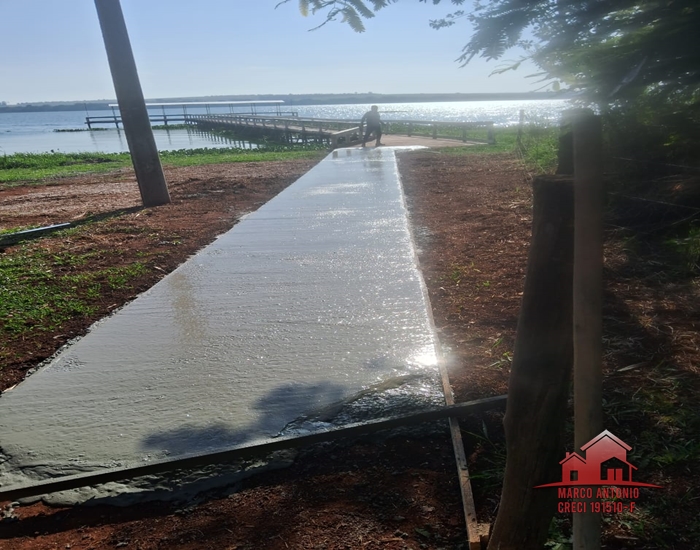 Excelente Rancho a Venda no Condomínio Santa Amélia- Iacanga
